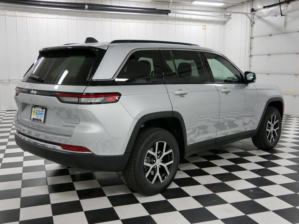 new 2025 Jeep Grand Cherokee car, priced at $42,654