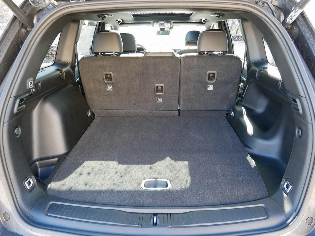 new 2025 Jeep Grand Cherokee car, priced at $42,930