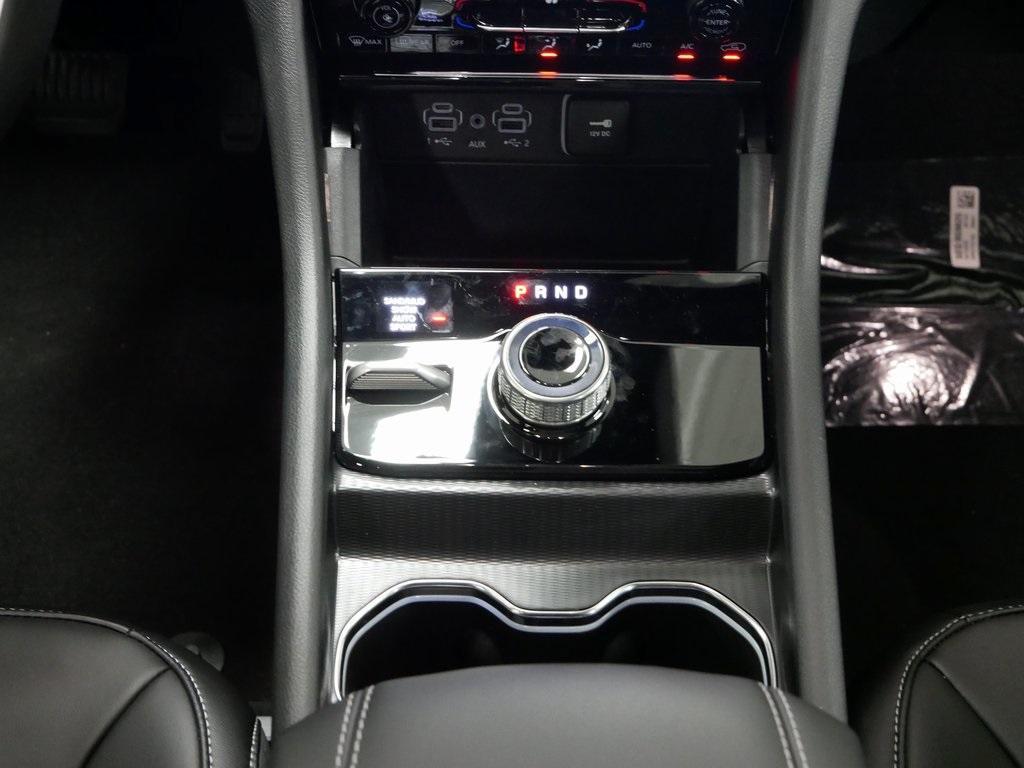 new 2025 Jeep Grand Cherokee car, priced at $44,134