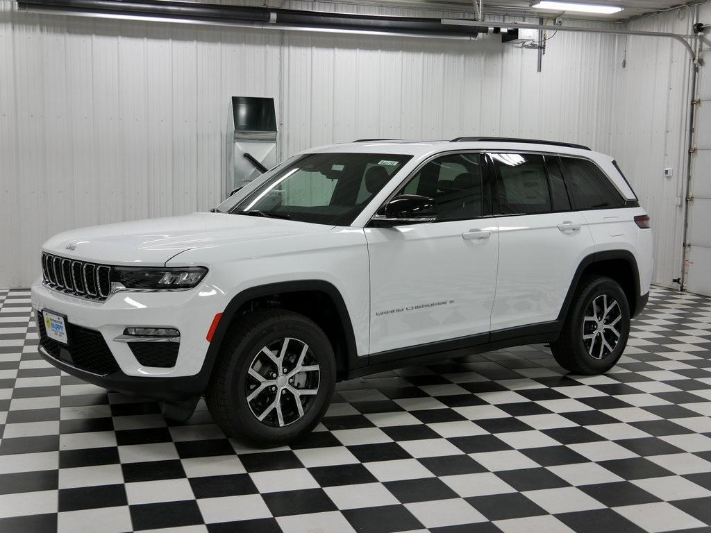 new 2025 Jeep Grand Cherokee car, priced at $44,134
