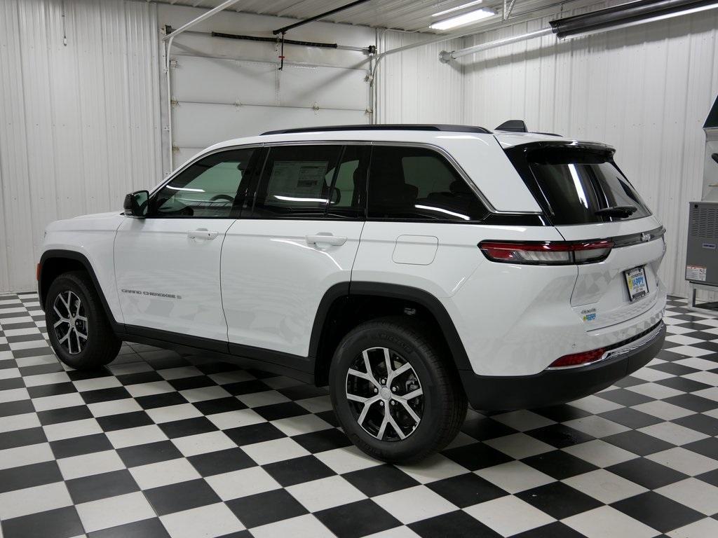 new 2025 Jeep Grand Cherokee car, priced at $44,134