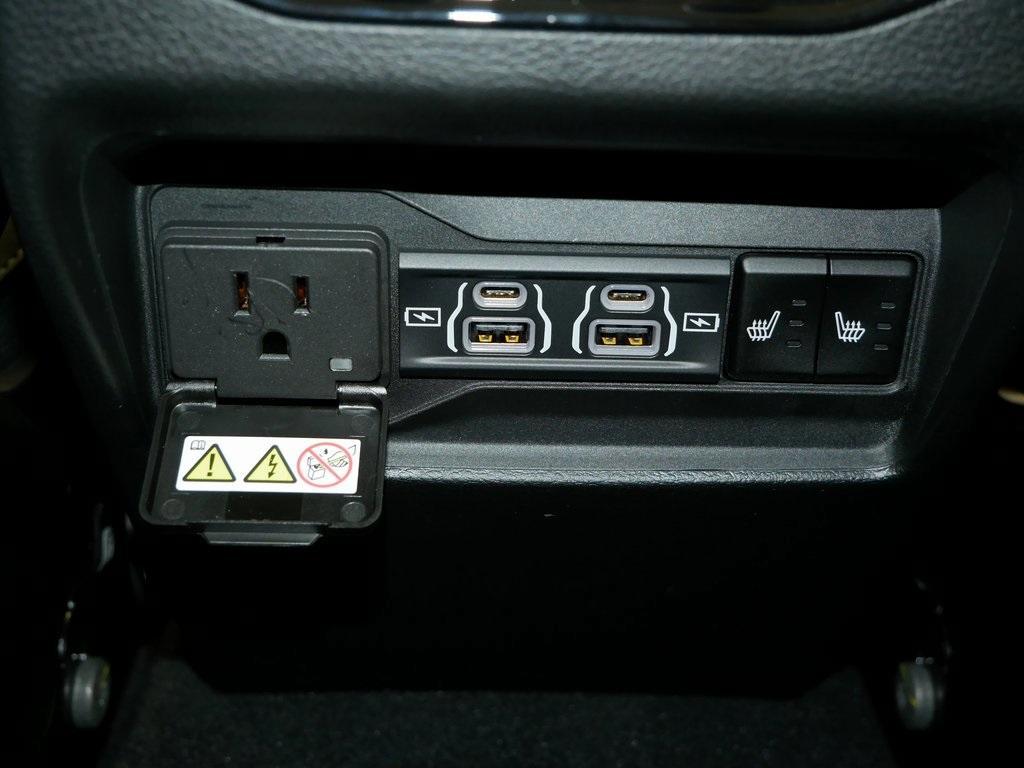 new 2025 Jeep Grand Cherokee car, priced at $44,134