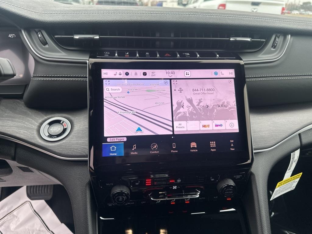 new 2025 Jeep Grand Cherokee car, priced at $44,654