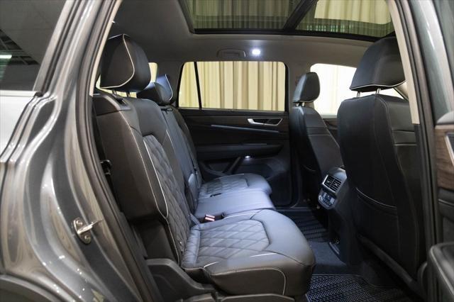 new 2025 Volkswagen Atlas car, priced at $54,140
