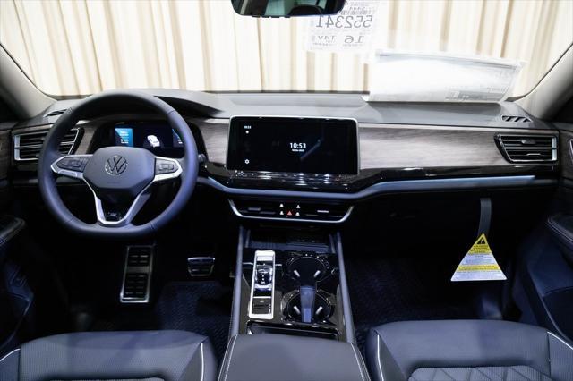 new 2025 Volkswagen Atlas car, priced at $54,140