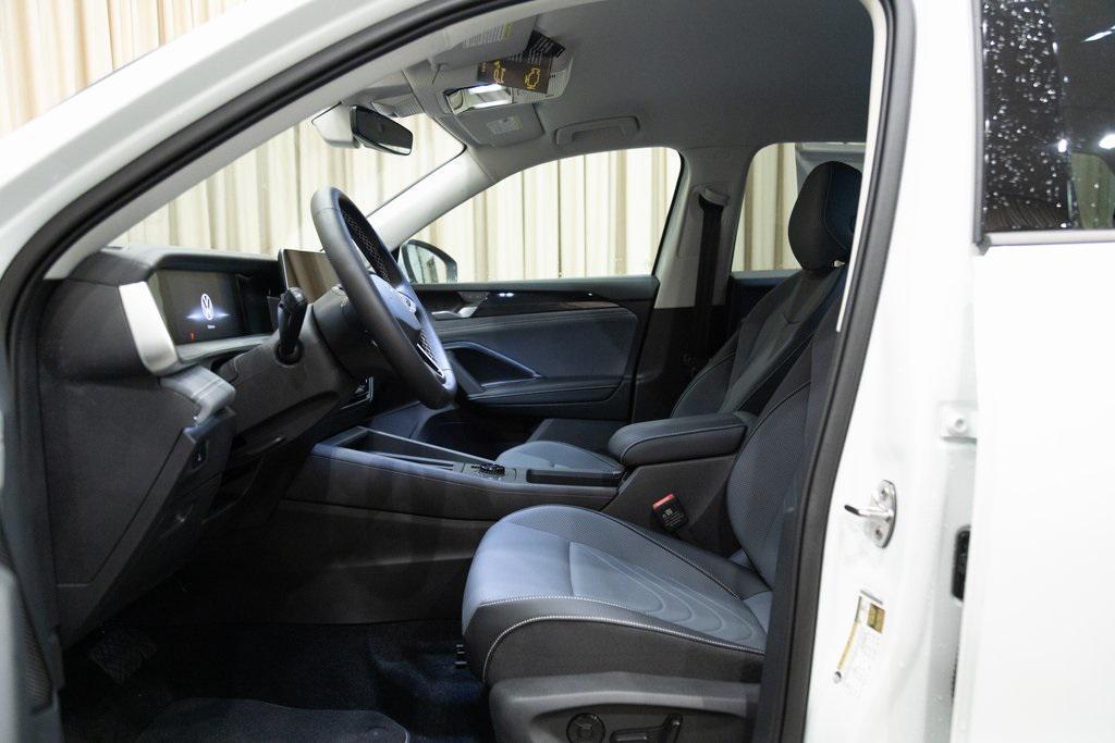 new 2025 Volkswagen Tiguan car, priced at $34,761
