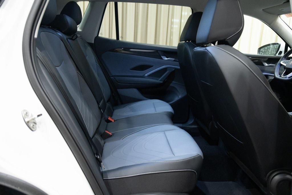 new 2025 Volkswagen Tiguan car, priced at $34,761