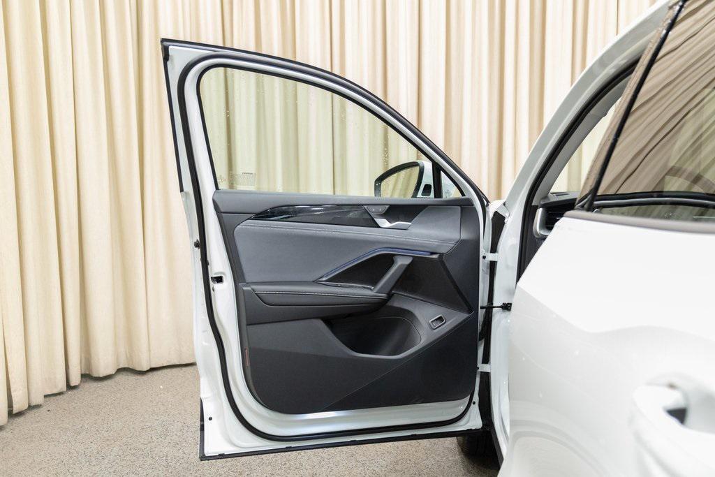 new 2025 Volkswagen Tiguan car, priced at $34,761