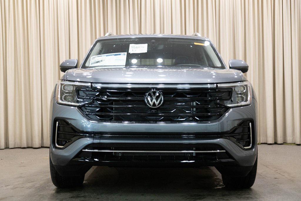 new 2025 Volkswagen Atlas car, priced at $54,783