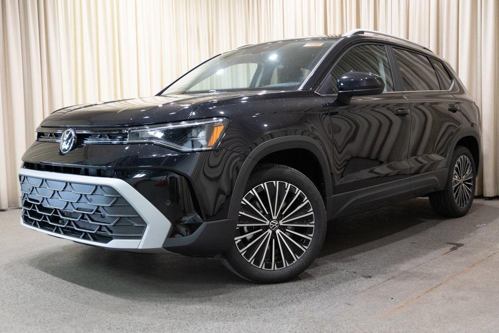 new 2025 Volkswagen Taos car, priced at $29,450