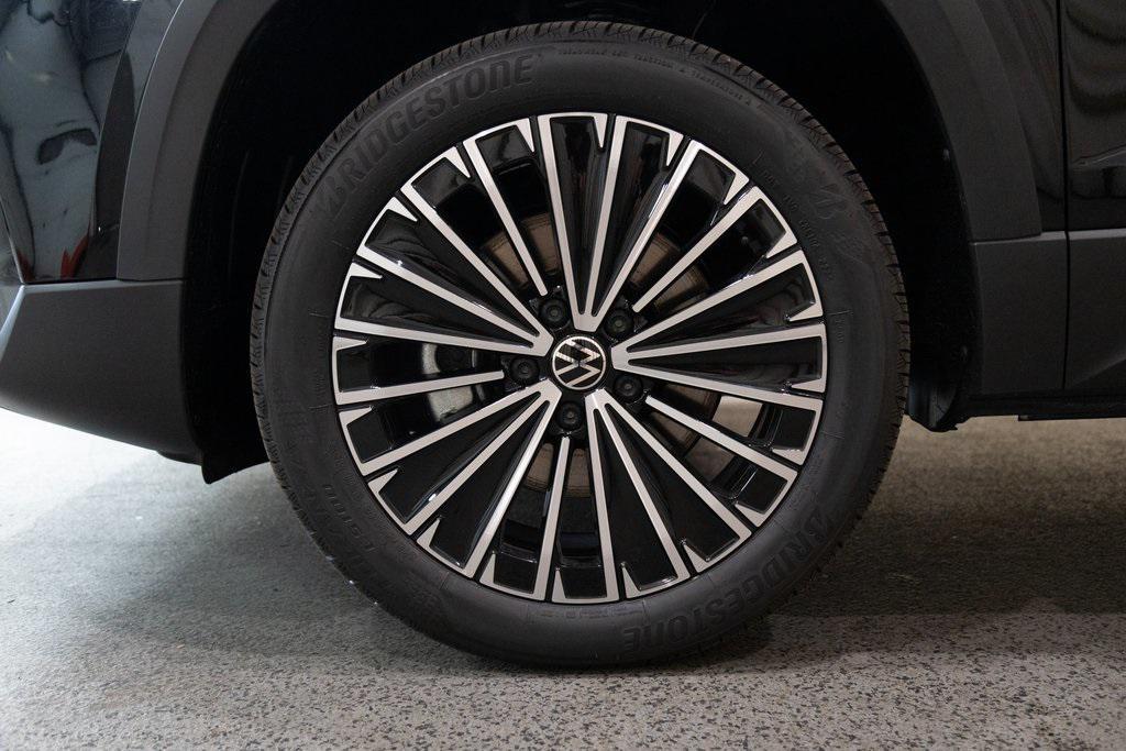 new 2025 Volkswagen Taos car, priced at $29,450