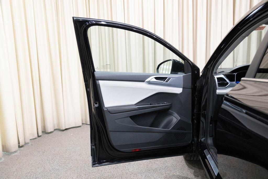 new 2025 Volkswagen Taos car, priced at $29,450