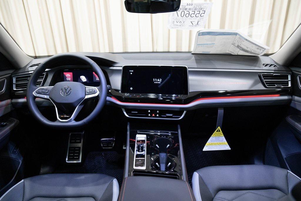 new 2025 Volkswagen Atlas car, priced at $47,308