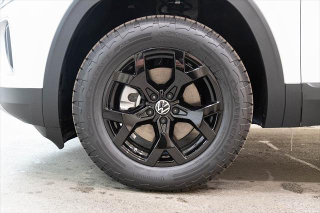 new 2025 Volkswagen Atlas car, priced at $47,308