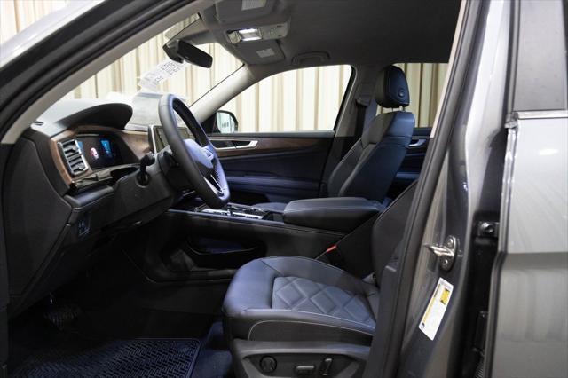 new 2025 Volkswagen Atlas car, priced at $45,295