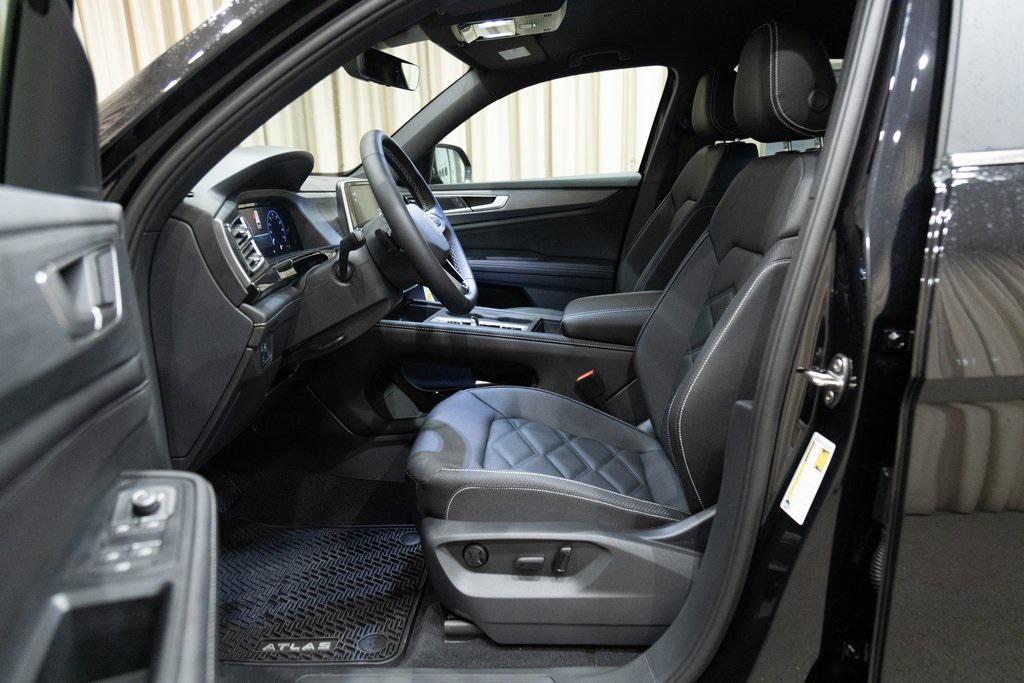 new 2026 Volkswagen Atlas Cross Sport car, priced at $41,887