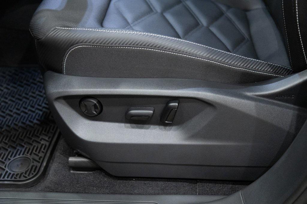 new 2026 Volkswagen Atlas Cross Sport car, priced at $41,887