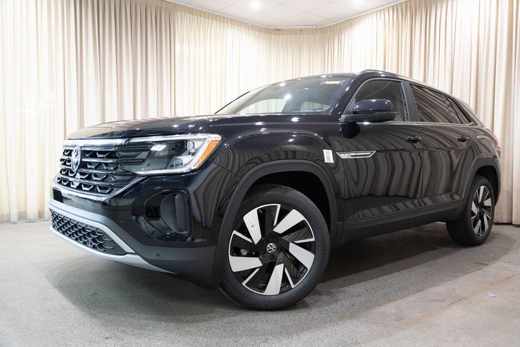 new 2025 Volkswagen Atlas Cross Sport car, priced at $43,997