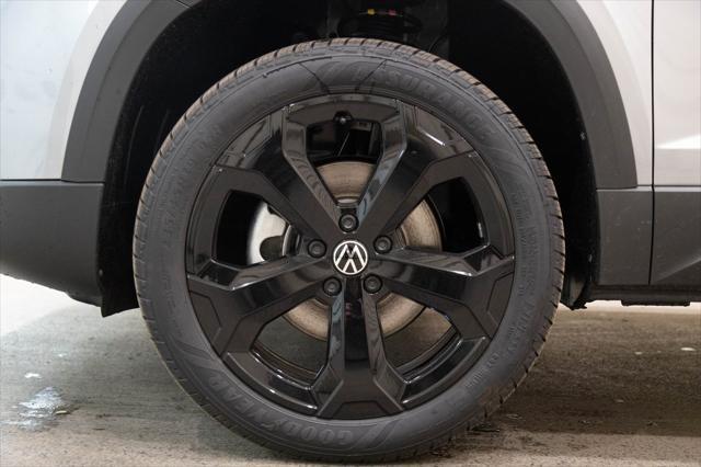 new 2025 Volkswagen Taos car, priced at $36,298