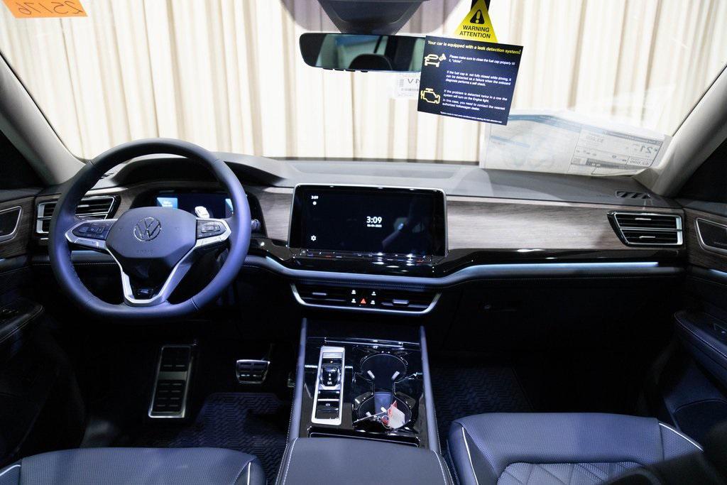 new 2025 Volkswagen Atlas car, priced at $54,738