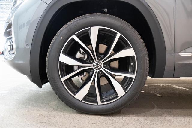new 2025 Volkswagen Atlas car, priced at $56,831