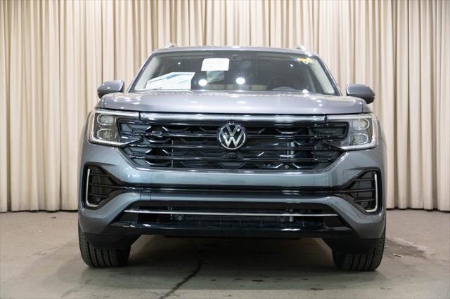 new 2025 Volkswagen Atlas car, priced at $56,831