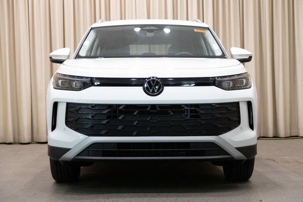 new 2025 Volkswagen Tiguan car, priced at $32,051