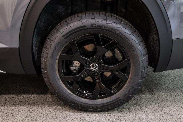 new 2024 Volkswagen Atlas car, priced at $47,004