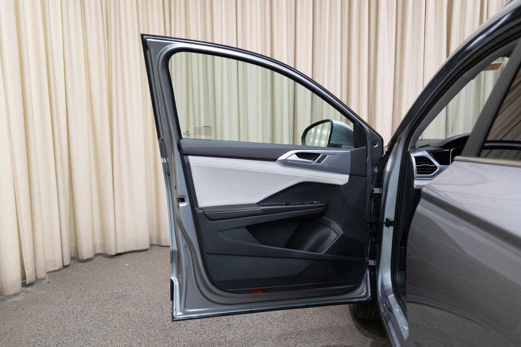new 2025 Volkswagen Taos car, priced at $31,180