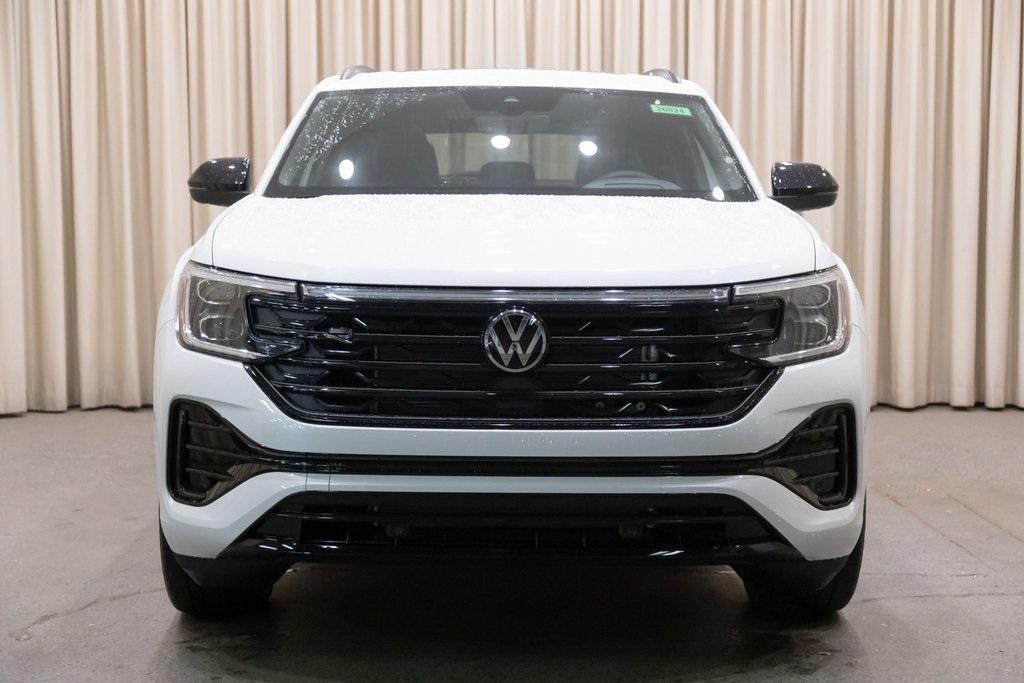 new 2026 Volkswagen Atlas Cross Sport car, priced at $53,633
