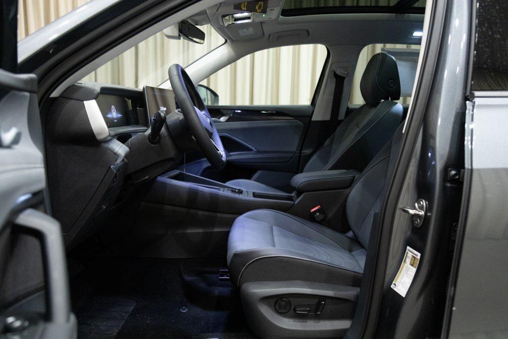 new 2025 Volkswagen Tiguan car, priced at $36,286