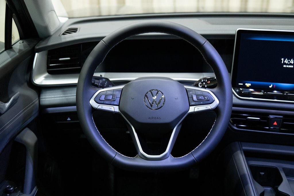 new 2025 Volkswagen Tiguan car, priced at $36,286