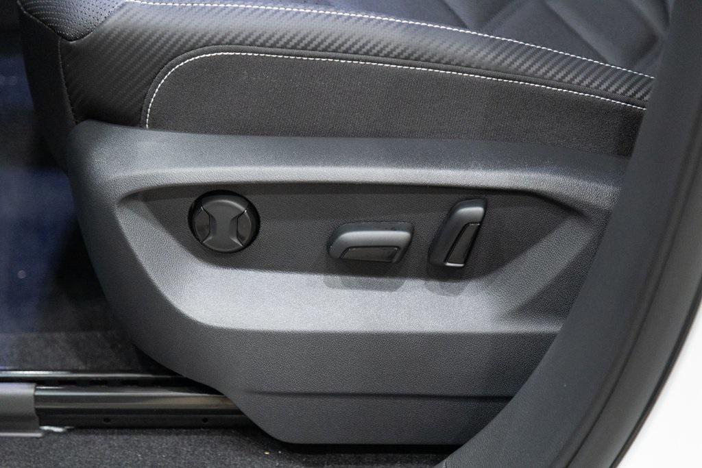 new 2026 Volkswagen Atlas Cross Sport car, priced at $44,676