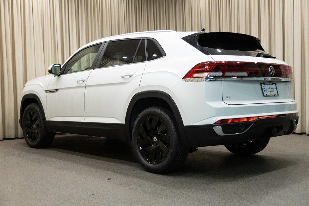 new 2026 Volkswagen Atlas Cross Sport car, priced at $44,676