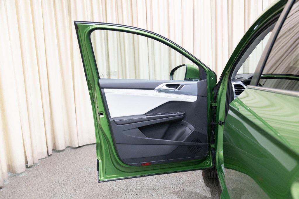 new 2025 Volkswagen Taos car, priced at $32,165