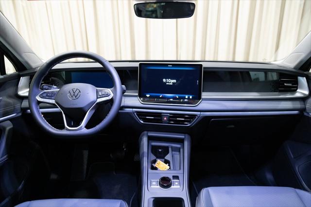 new 2025 Volkswagen Tiguan car, priced at $35,793