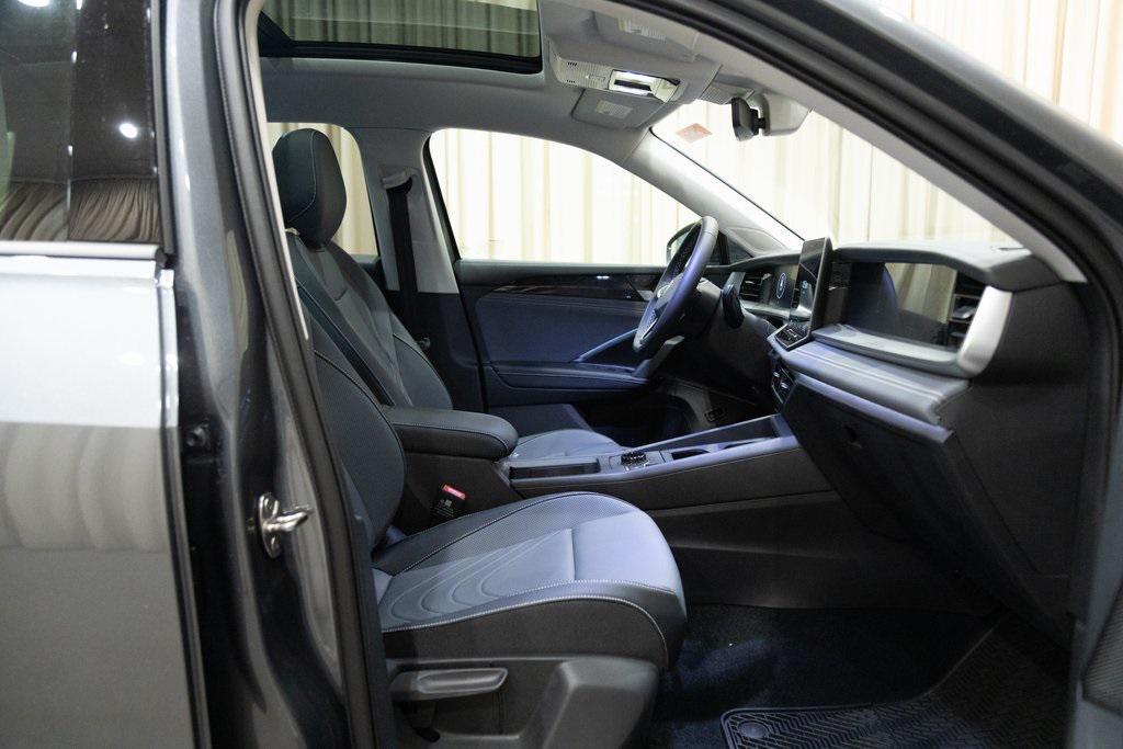 new 2025 Volkswagen Tiguan car, priced at $36,519