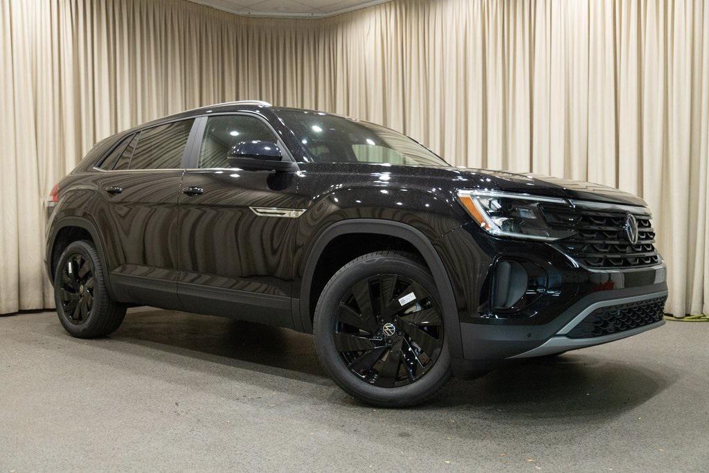 new 2026 Volkswagen Atlas Cross Sport car, priced at $47,350