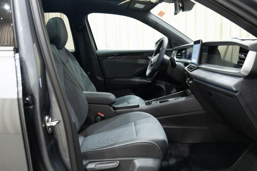 new 2025 Volkswagen Tiguan car, priced at $37,346