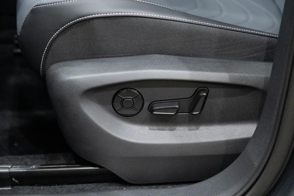 new 2025 Volkswagen Tiguan car, priced at $37,346