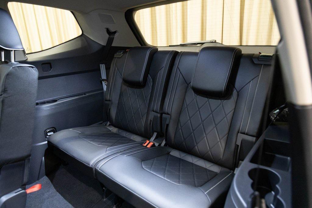 new 2025 Volkswagen Atlas car, priced at $54,140