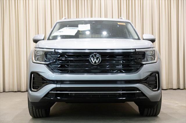 new 2025 Volkswagen Atlas car, priced at $54,140
