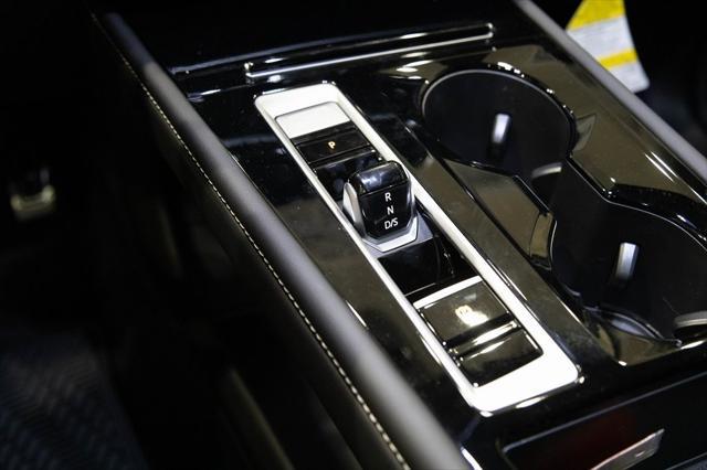 new 2025 Volkswagen Atlas car, priced at $54,783