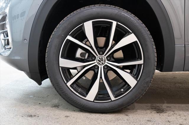 new 2025 Volkswagen Atlas car, priced at $54,783