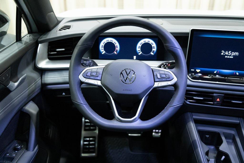 new 2025 Volkswagen Tiguan car, priced at $39,320