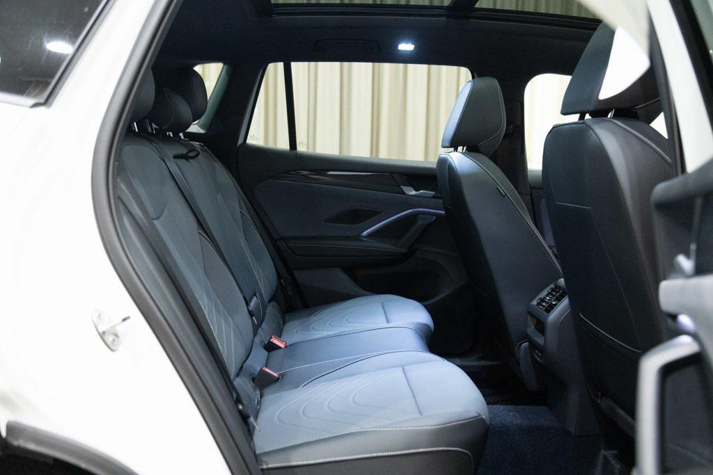 new 2025 Volkswagen Tiguan car, priced at $39,320