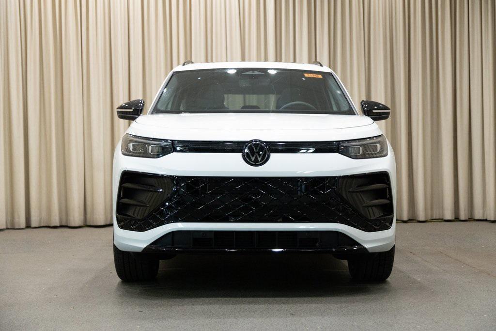 new 2025 Volkswagen Tiguan car, priced at $39,320