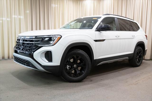 new 2025 Volkswagen Atlas car, priced at $47,308
