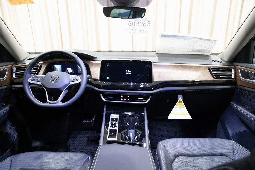 new 2025 Volkswagen Atlas car, priced at $44,783
