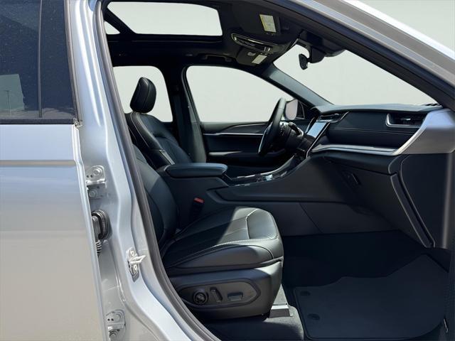 new 2025 Jeep Grand Cherokee L car, priced at $49,470